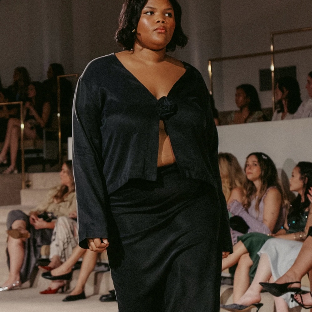 Djerf Avenue Remake Dream Open Top Ash